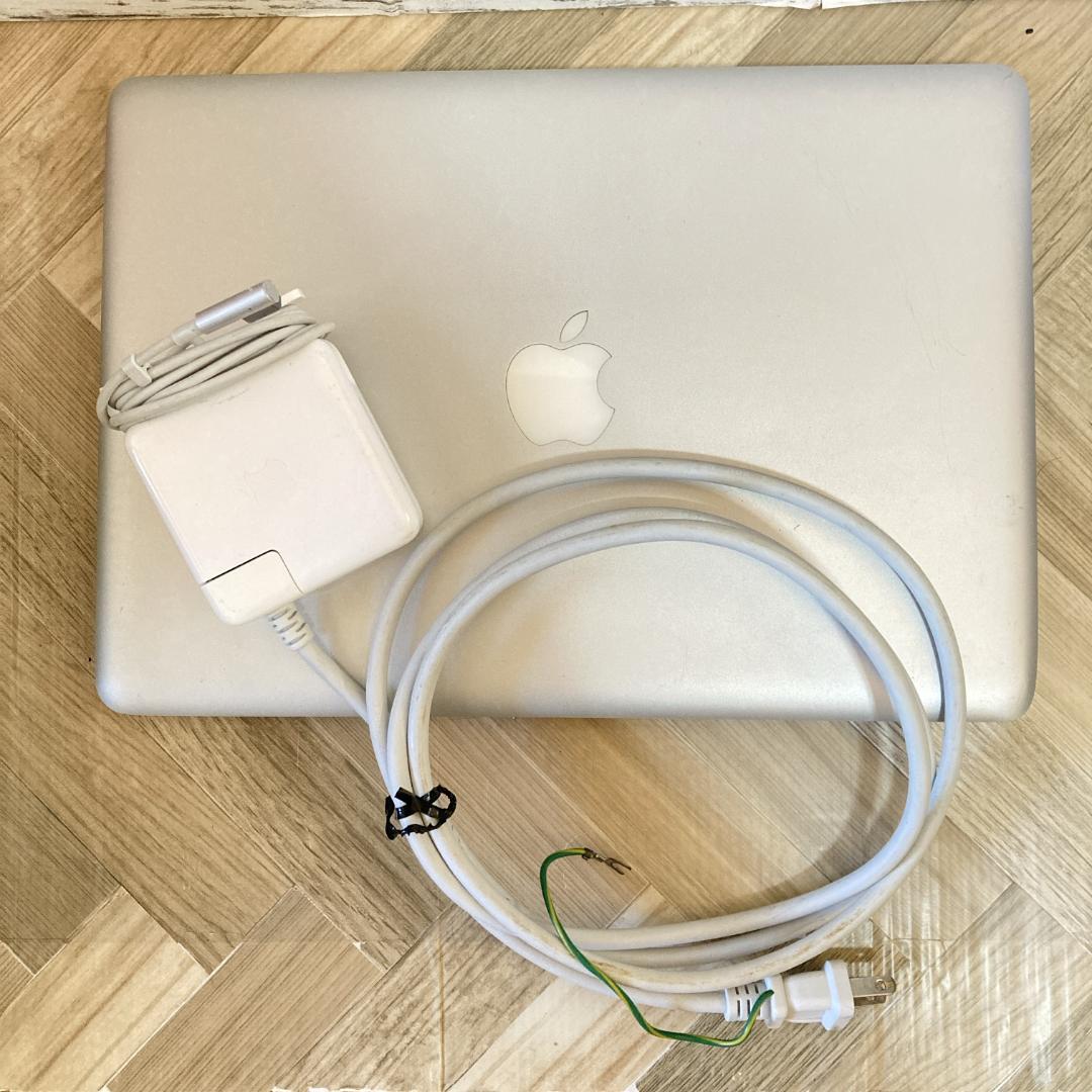 B3【Apple】 MacBook 13インチ