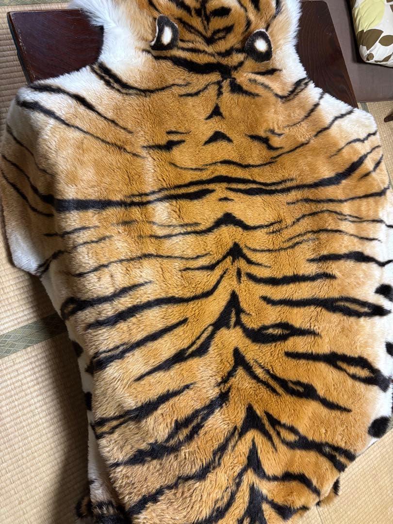 トラのデザイン ラグ大