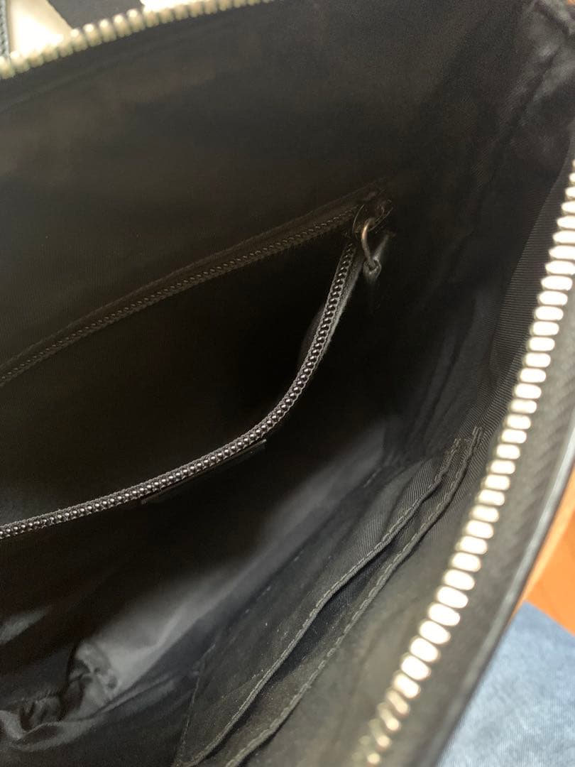 ライラ! Gucci GGパターン メッセンジャーバッグ