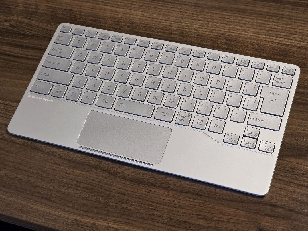 LIFEBOOK UH Keyboard ライトシルバー