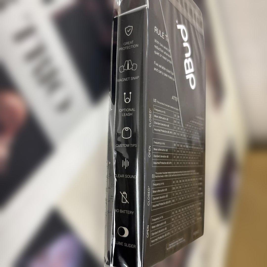 【新品未開封】dBud 音量調整可能なイヤープラグ（耳栓）charcoal