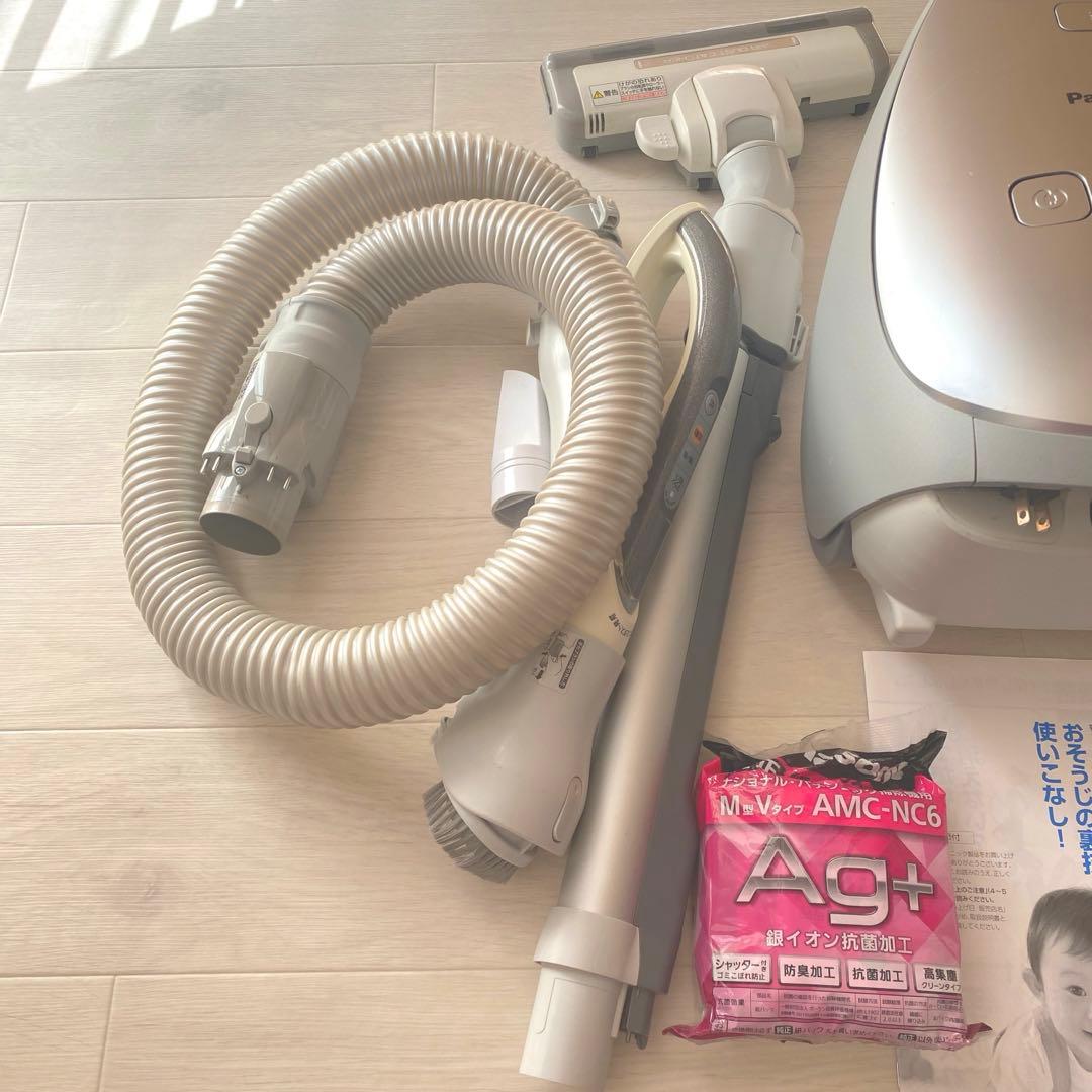 Panasonic 紙パック式掃除機　MC-PA200WX-S