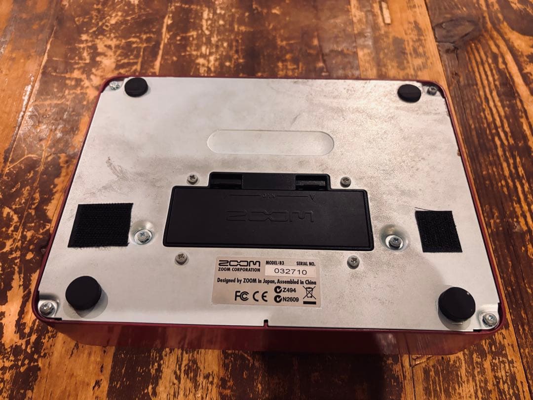 ベース ZOOM B3