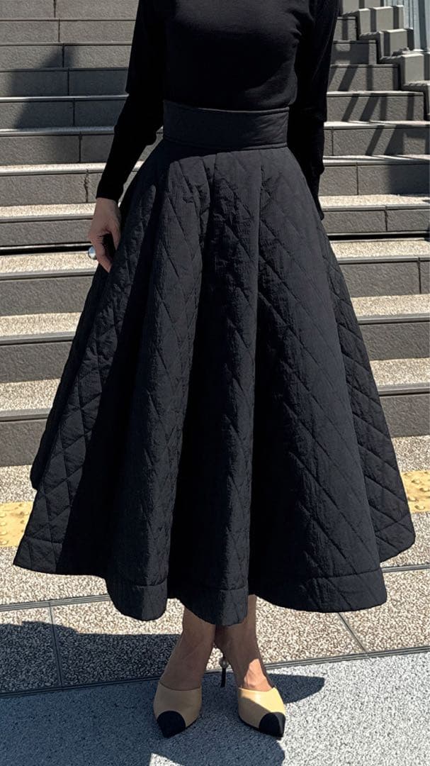 黒L JENNE ジェンヌ　機能中綿キルティングスカート