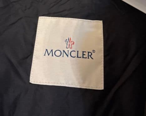 美品　MONCLER　モンクレール　ダウンジャケット