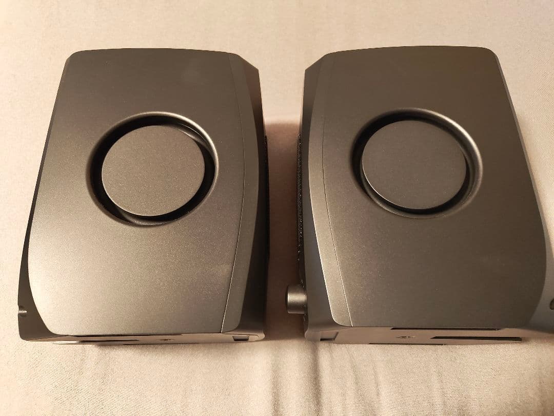 ADAM AUDIO D3V モニタースピーカー