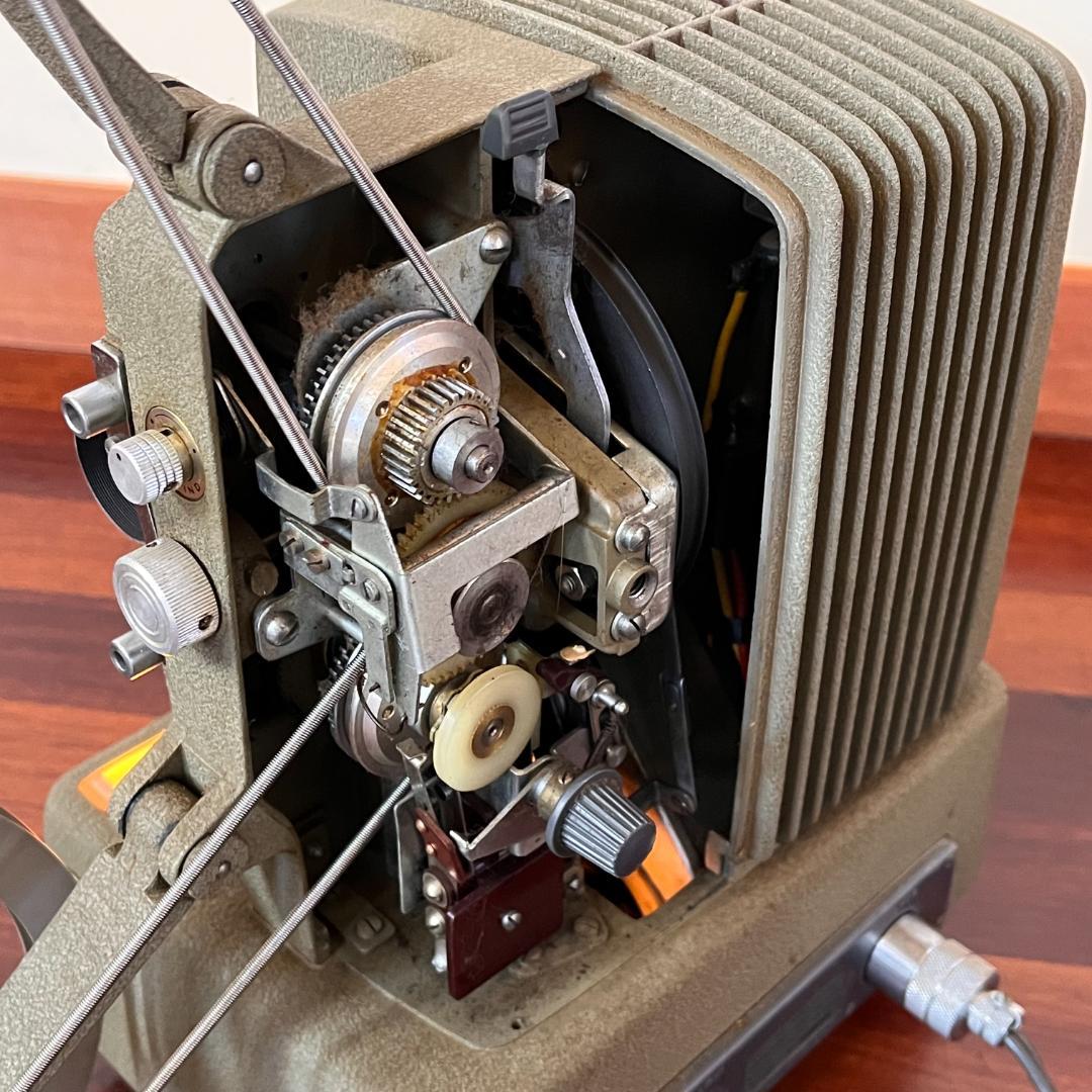 【値下げしました】エルモ ELMO F-80　8mmフィルム映写機