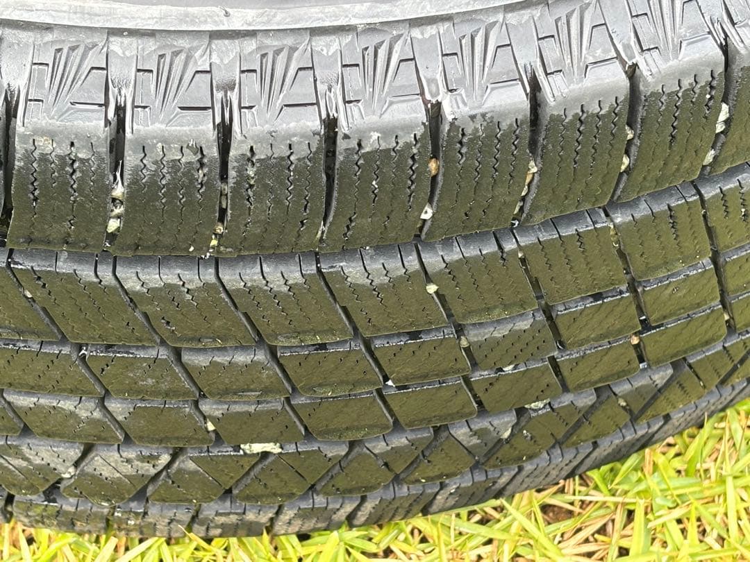 【kz-1】【1/4】トヨタ 18インチ スタッドレス・ホイール