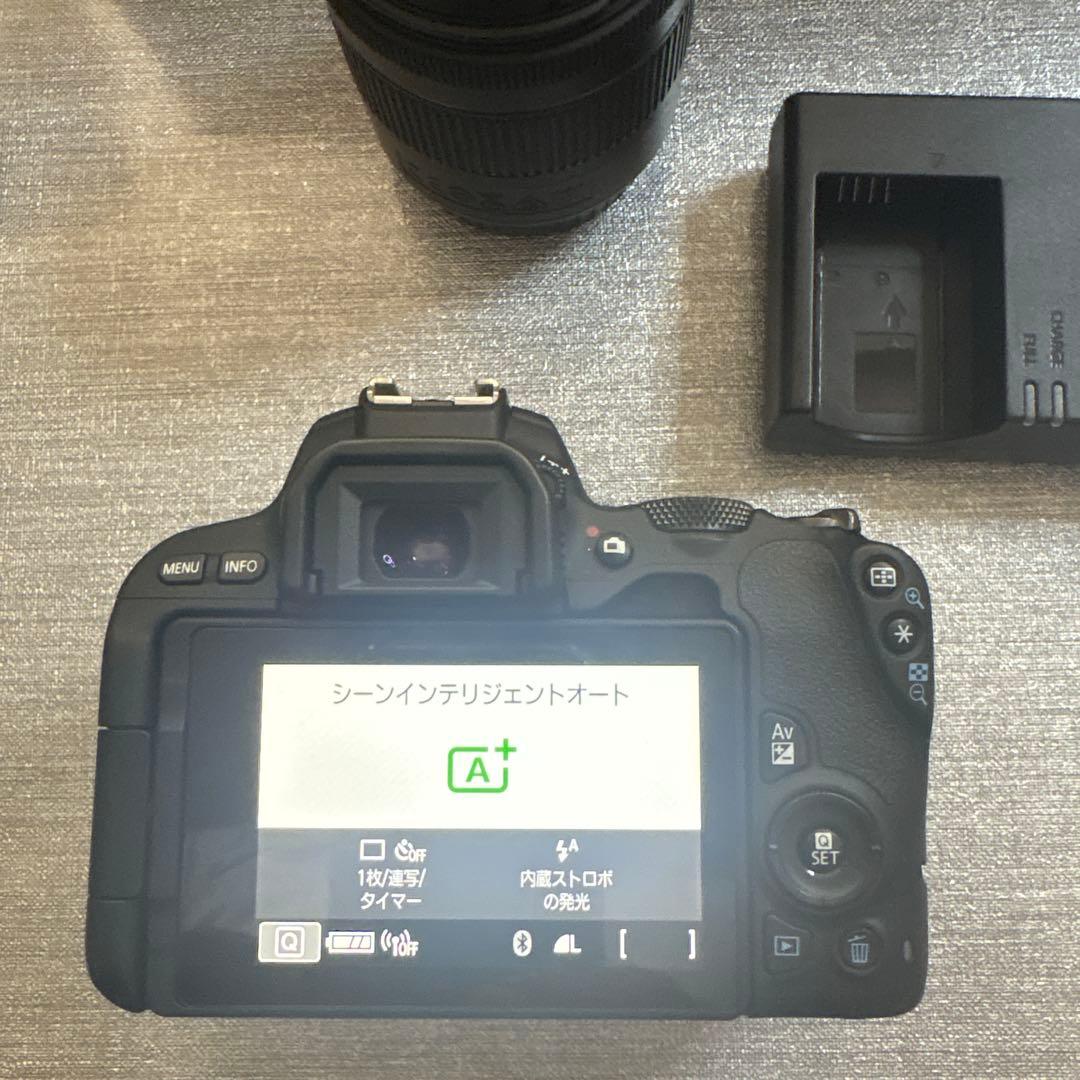 グゥーさま専用です　Canon EOS Kiss X9 デジタル一眼レフカメラ