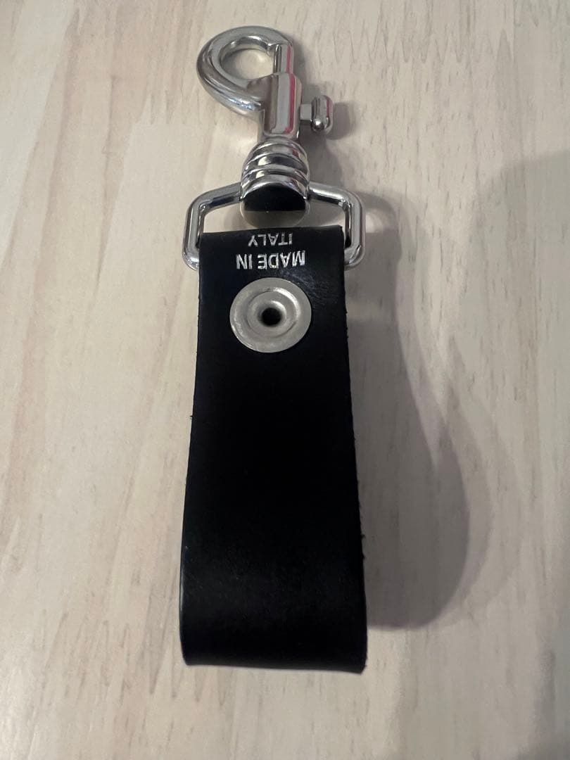 シュプリーム　レザー　キーホルダー　ブラック