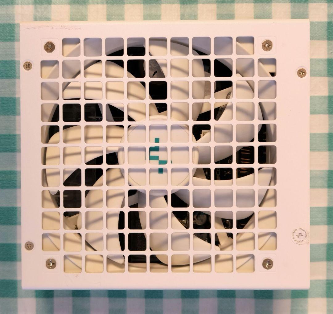 DEEPCOOL PX850G WH フルモジュラー電源 850W。