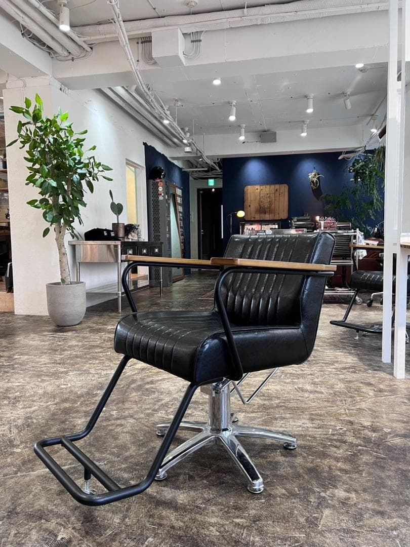 【送料込み】【美品】スタイリングチェア Dr.SPINE 美容室用