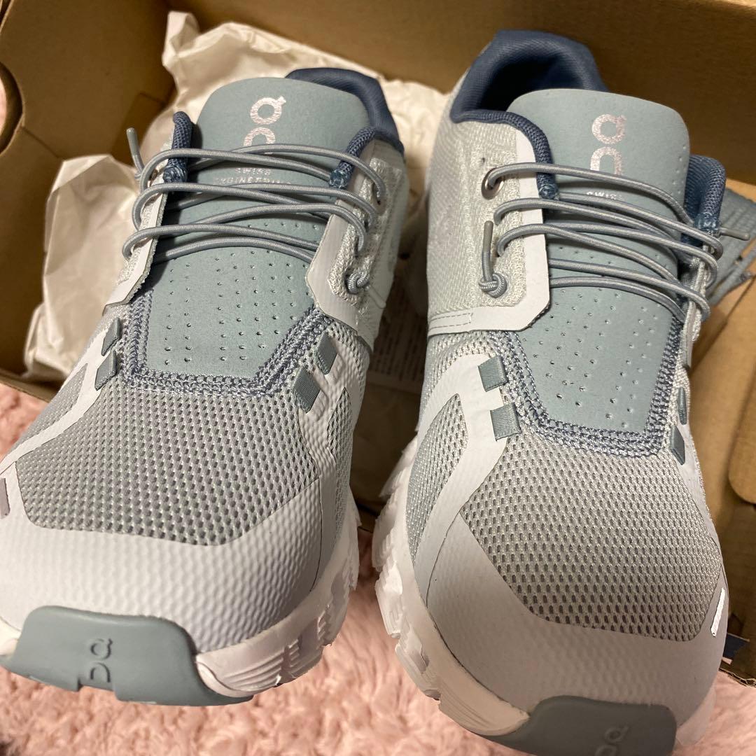 クラウドモンスターOn ランニングシューズ グレー/ネイビー新品未使用