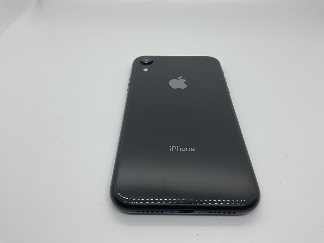iPhone XR 64GB ブラック SIMロックあり 本体のみ