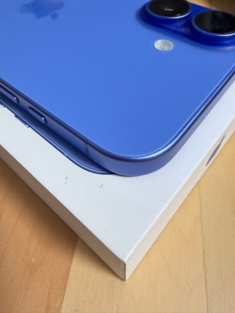 電池残量100% iPhone16 無印256GB SIMフリー