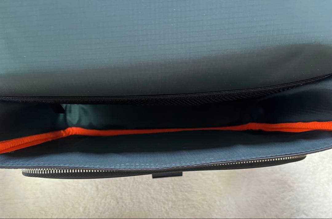 LACOSTE ラコステ モノグラム ショルダーバッグ