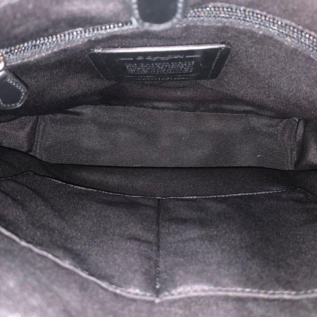 コーチ　F72220 メッセンジャーバック　エンボス　シグネチャー　レザー　黒