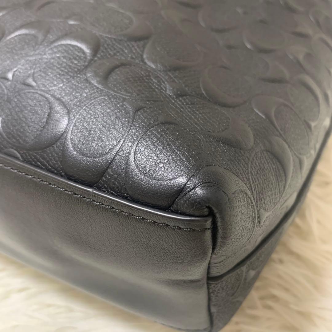 コーチ　F72220 メッセンジャーバック　エンボス　シグネチャー　レザー　黒