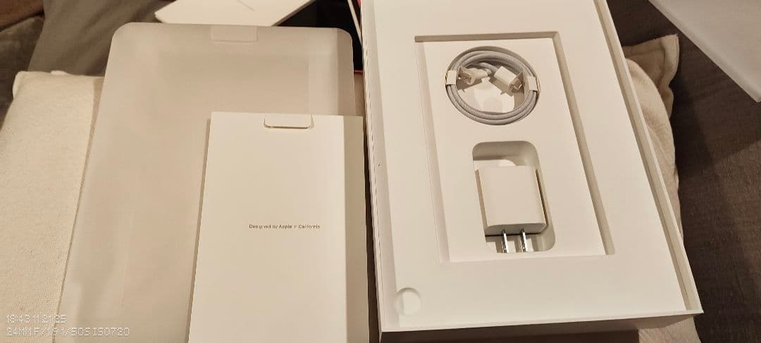 iPad10世代 本体 充電器・説明書付き ブルー