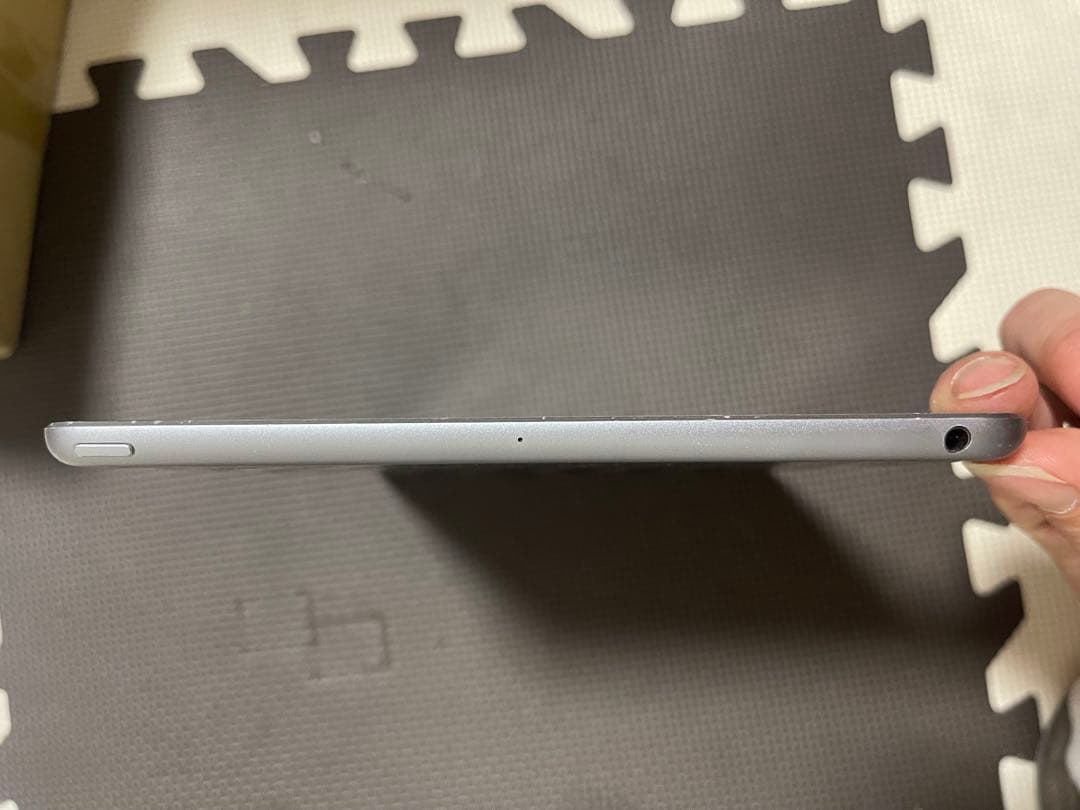 Apple iPad (第5世代) 32GB
