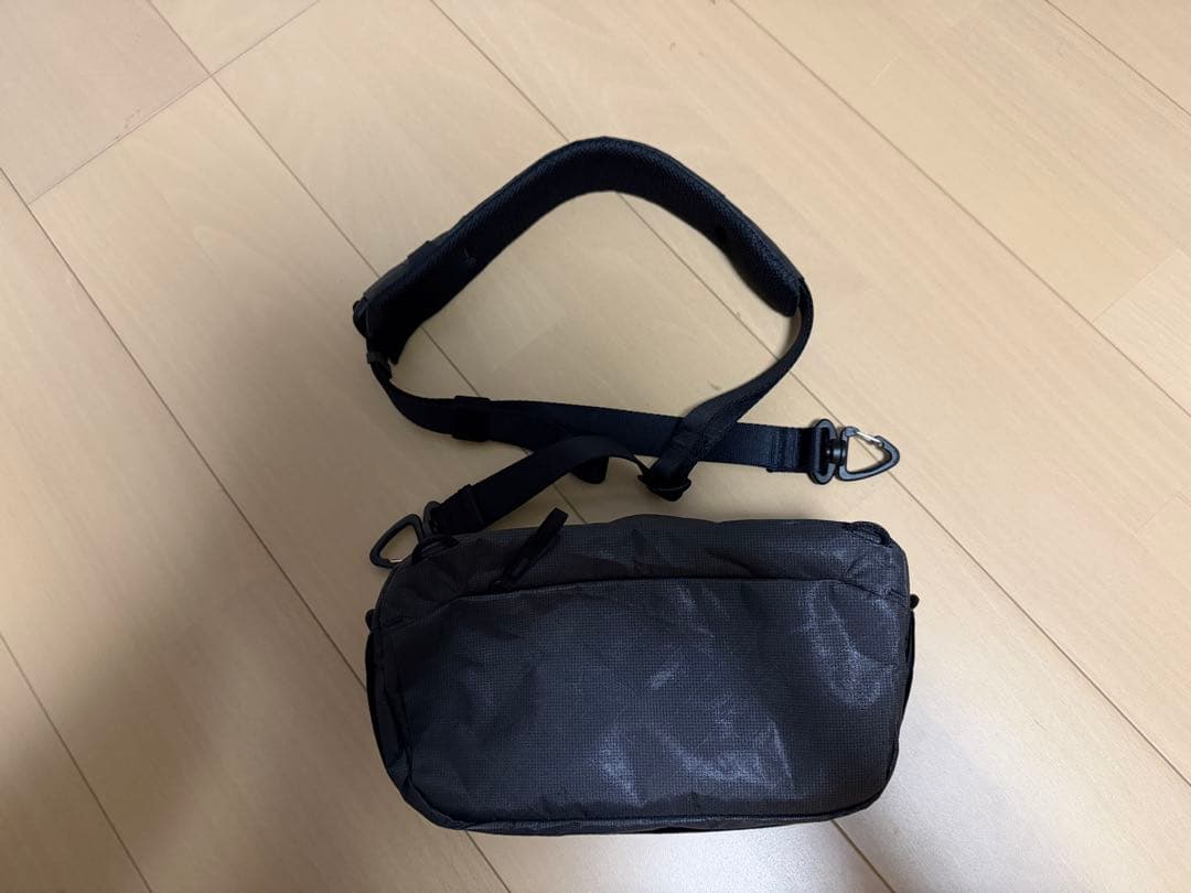 バッグ Able Carry Core Sling Ultra Black