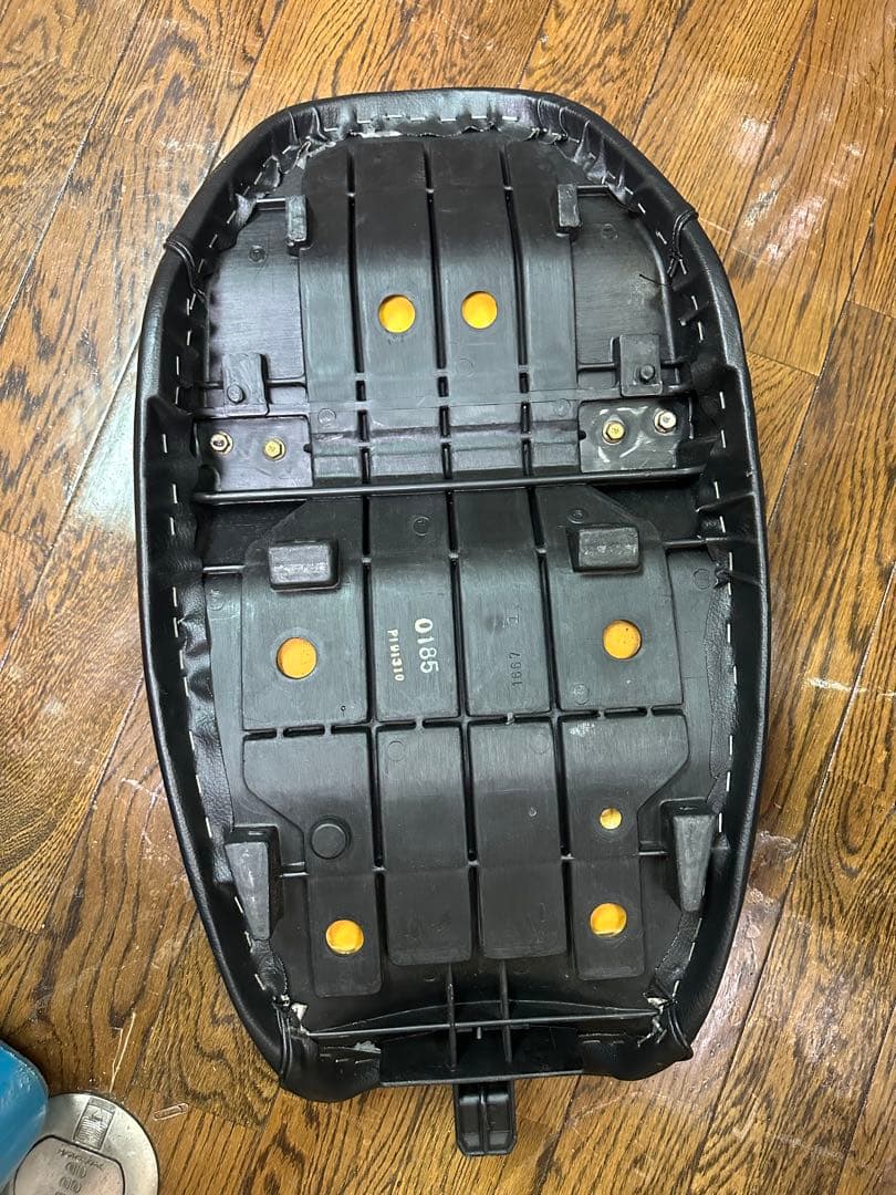 タダノリさん専用 ゼファー 1100 バイクシート 黒