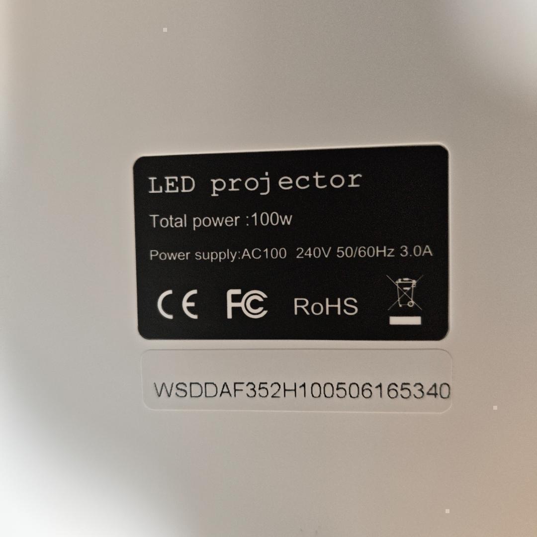 Google TV対応 プロジェクター