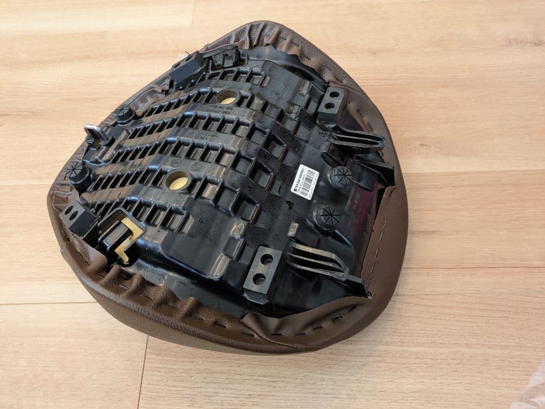 レブル1100 rebel1100 スペシャルバックシート ヒップ25mm後方へ