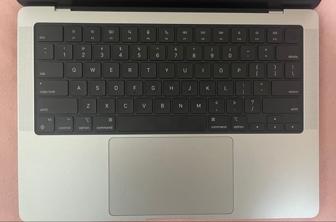 超美品 MacBook Pro M3Pro 18GB 512GB 充放電27回