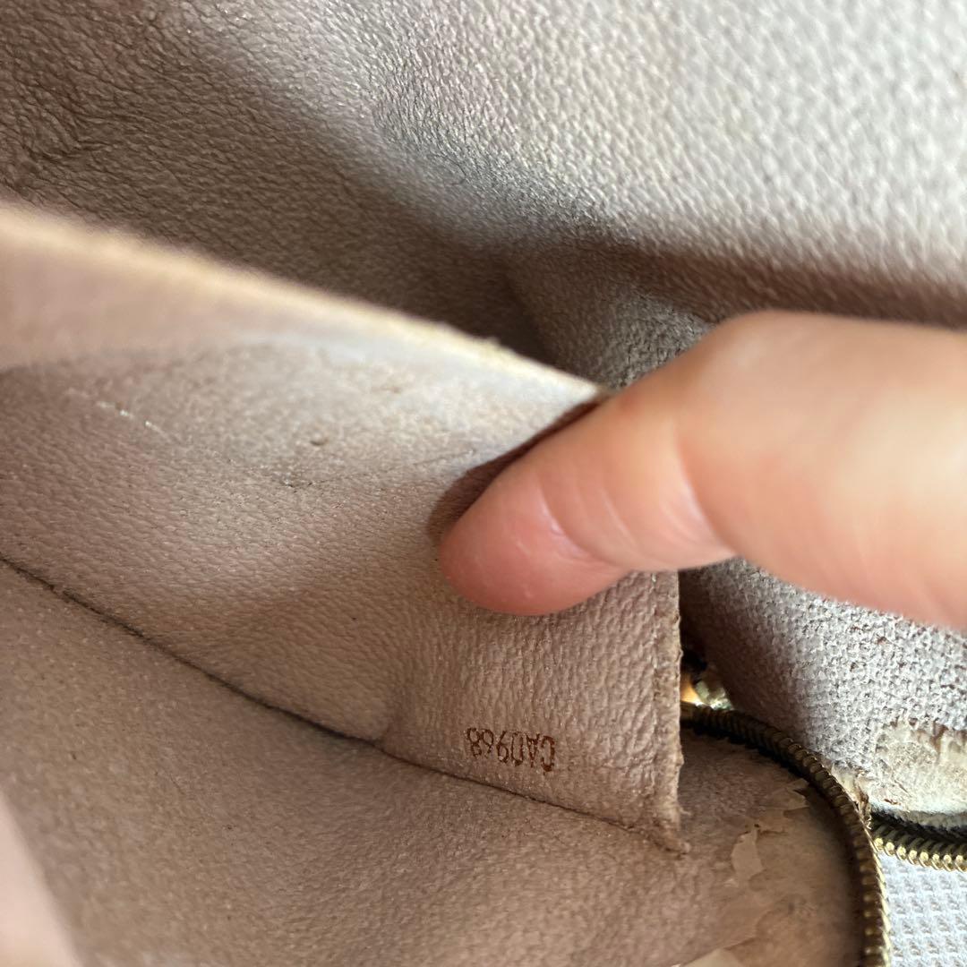 Louis Vuitton モノグラム ラウンドポーチ