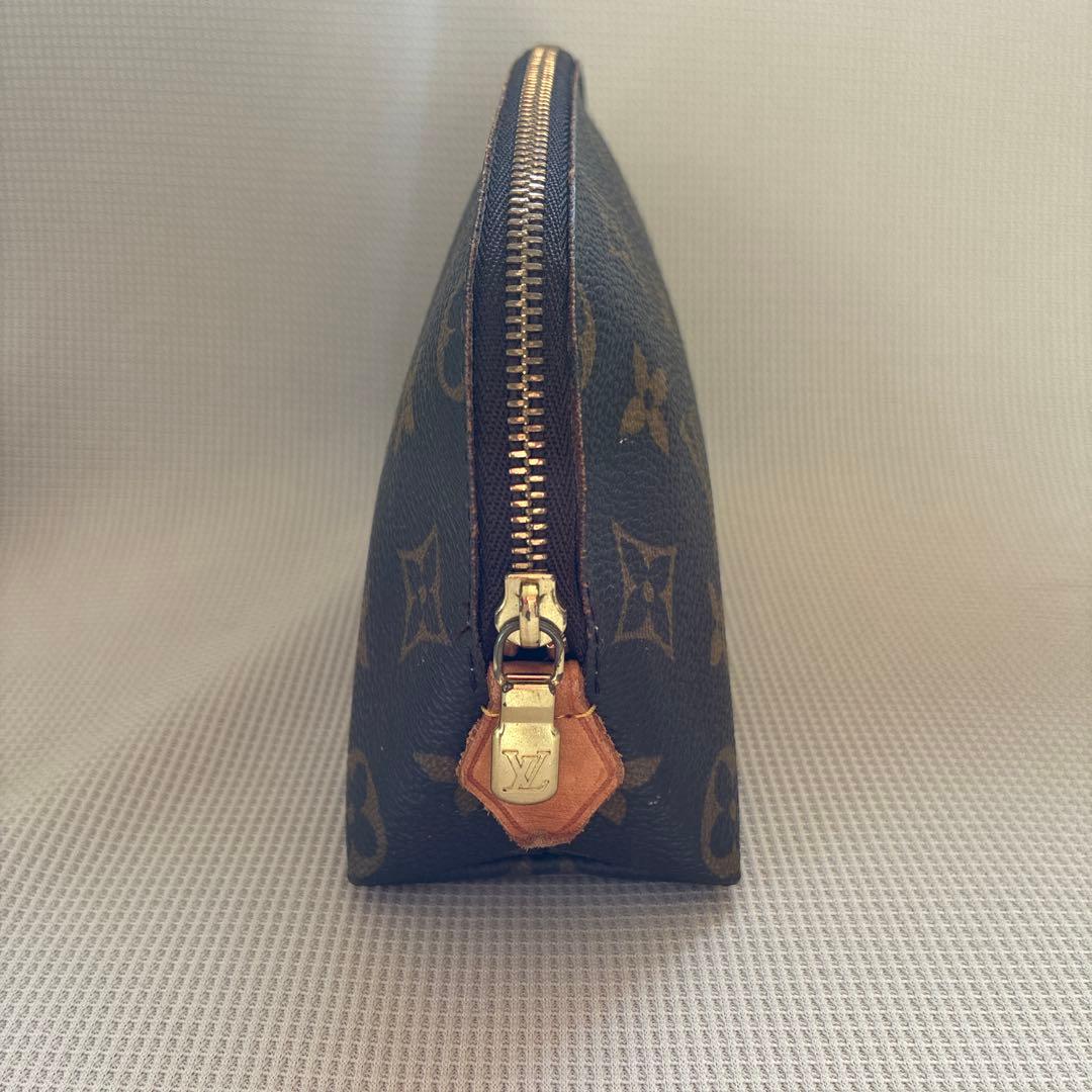 Louis Vuitton モノグラム ラウンドポーチ