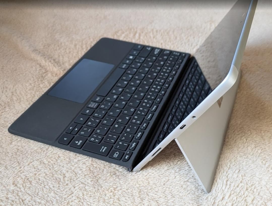 Microsoft Surface Go 【お得なドッキングステーション付】