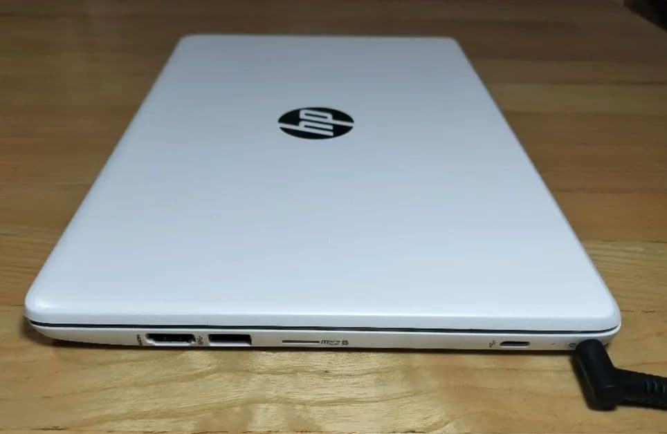 HP ノートPC ホワイト Intel搭載