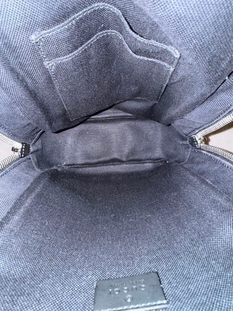 グッチ　GUCCI メンズボディバッグ　美品