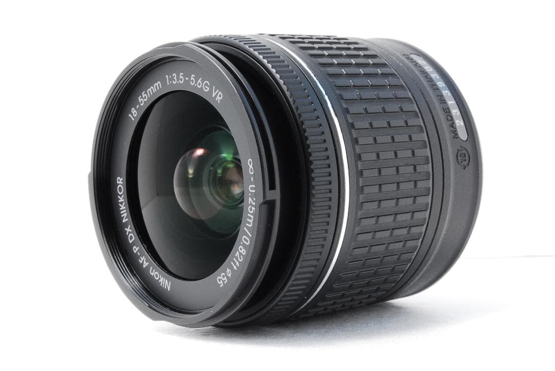 トシ✨美品 Bluetooth搭載✨ Nikon D5600 ショット数少