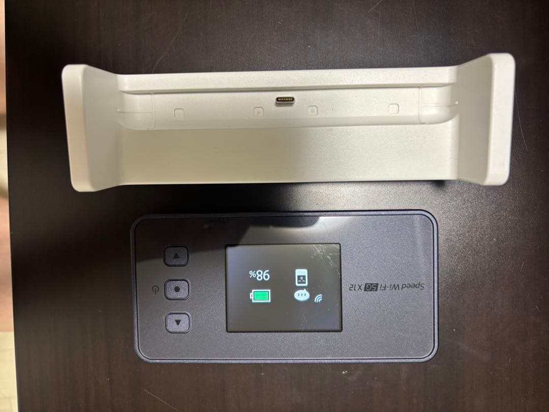 Speed Wi-Fi 5G X12 モバイルルーターグレードル付き