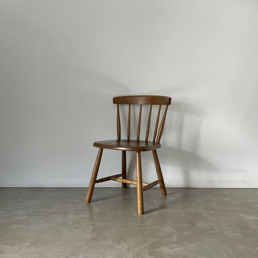 ナチュラルなウィンザーチェア②