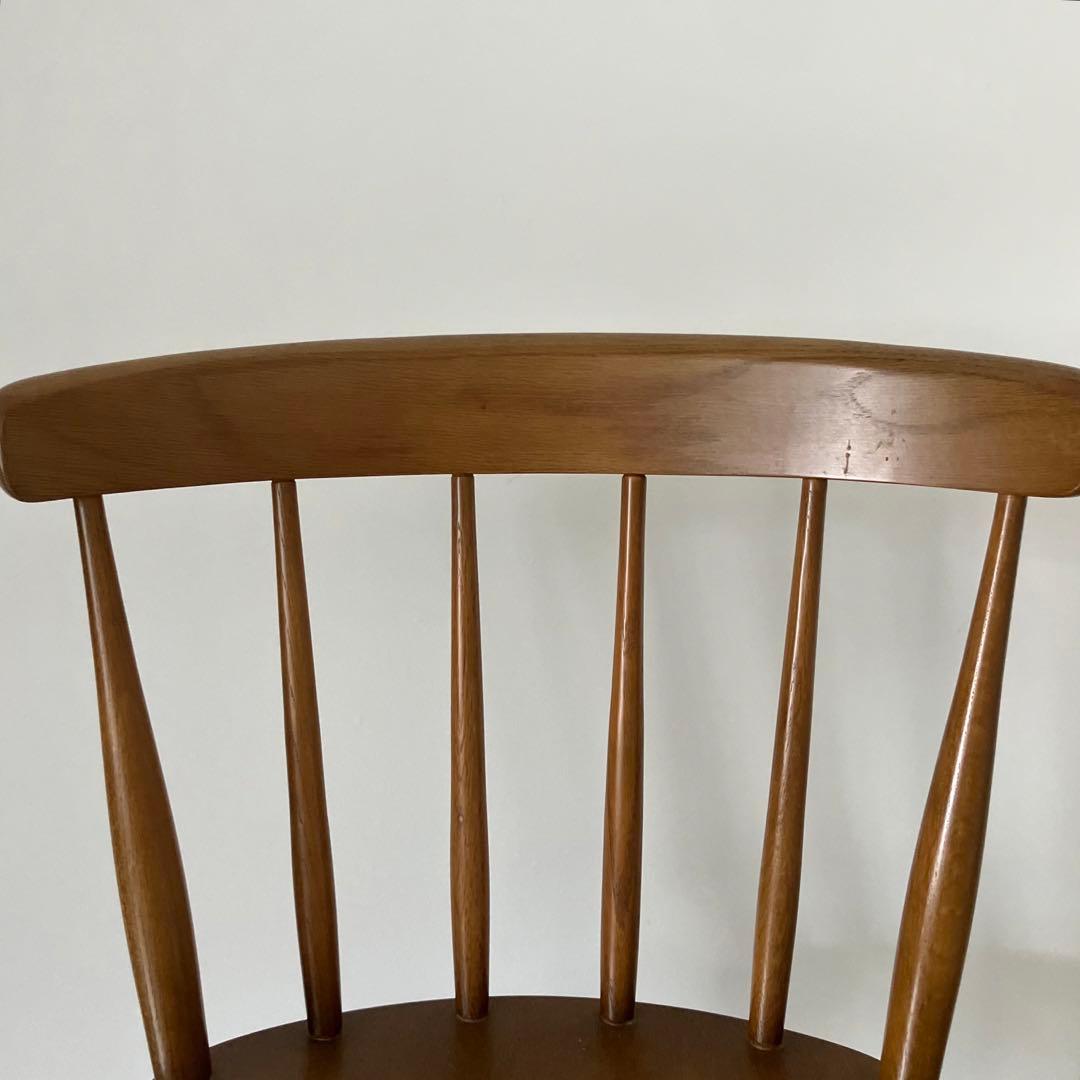 ナチュラルなウィンザーチェア②