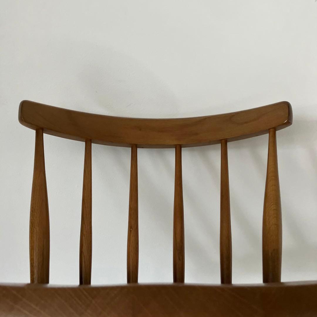 ナチュラルなウィンザーチェア②