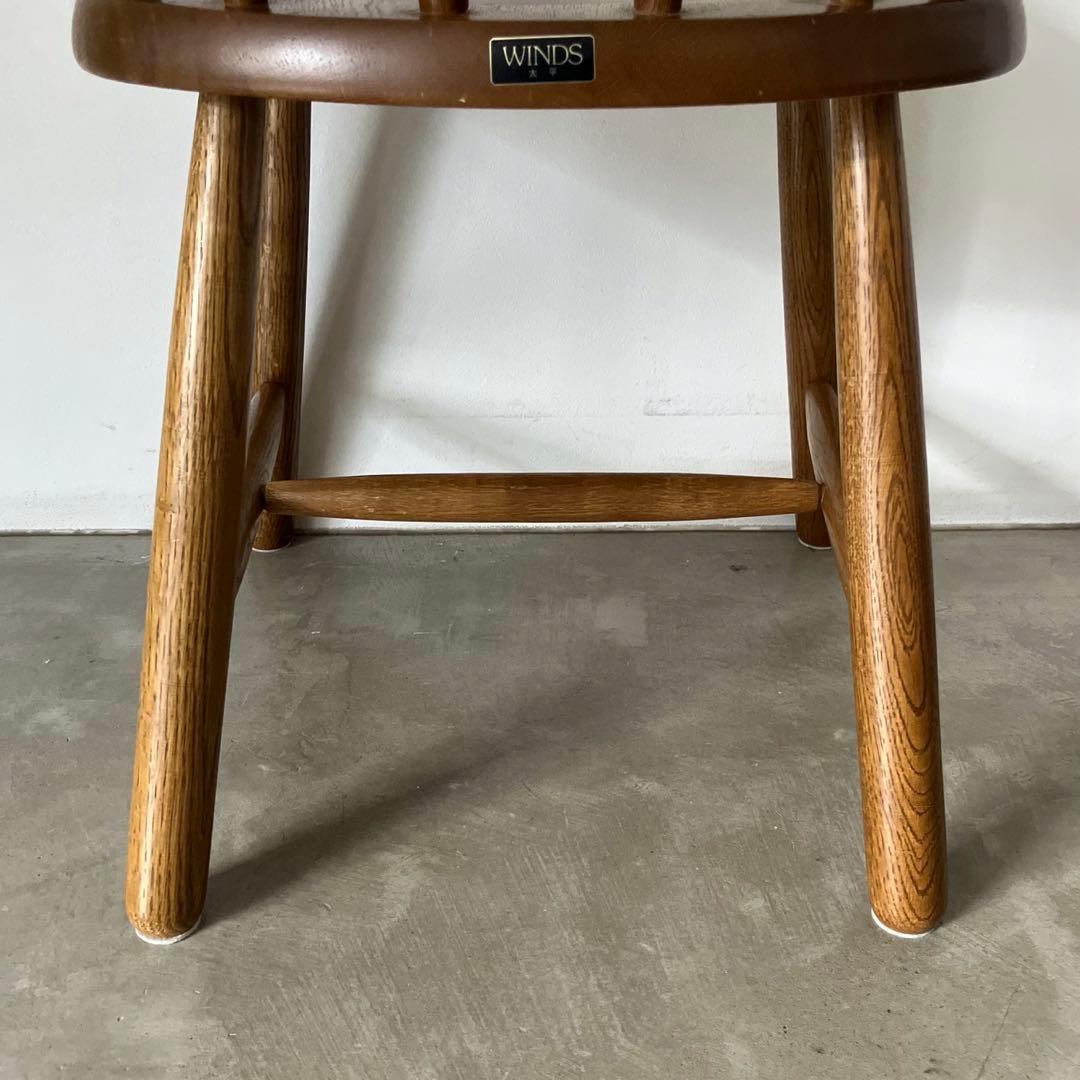 ナチュラルなウィンザーチェア②