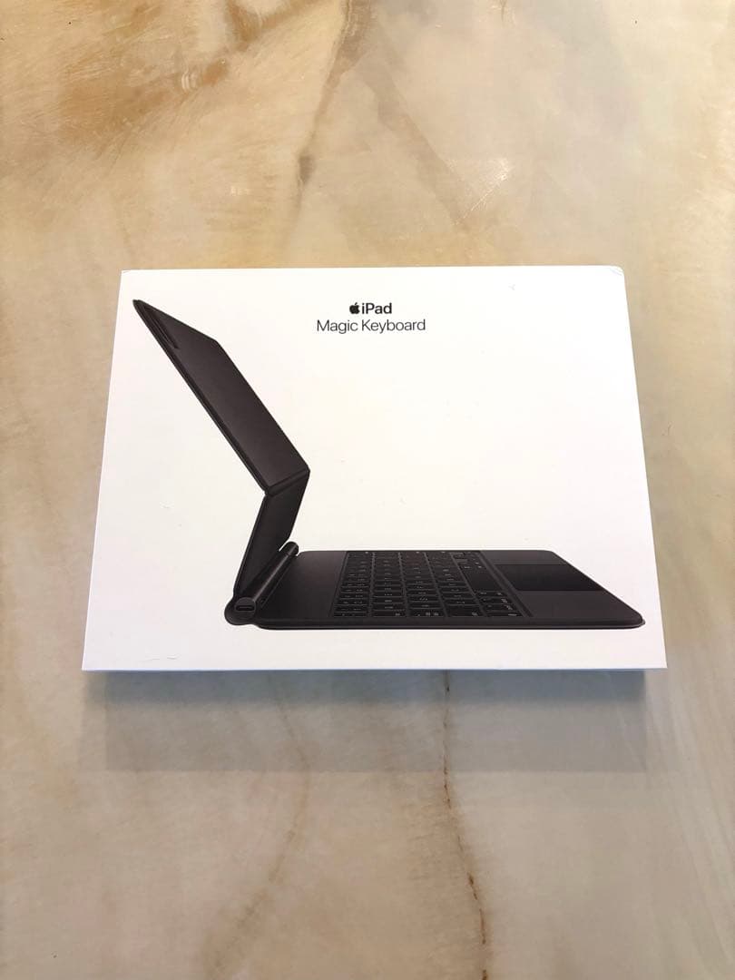 Magic Keyboard MXQT2J/A 11インチ