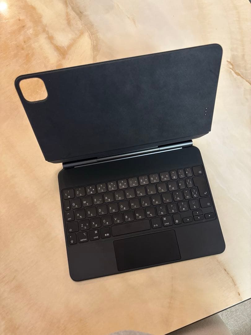 Magic Keyboard MXQT2J/A 11インチ