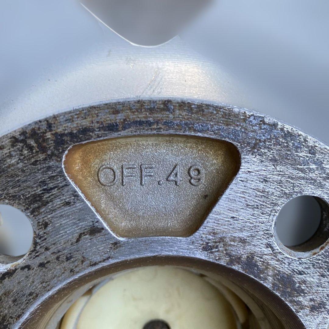 中古溝あり‼️ピレリスタッドレスセット215/50R17 スバル レヴォーグ