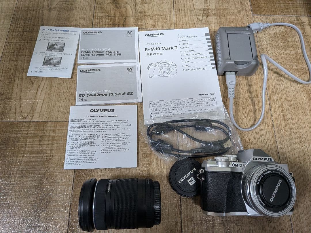 OM-D E-M10 Mark III 本体 レンズ ダミーロードバッテリー