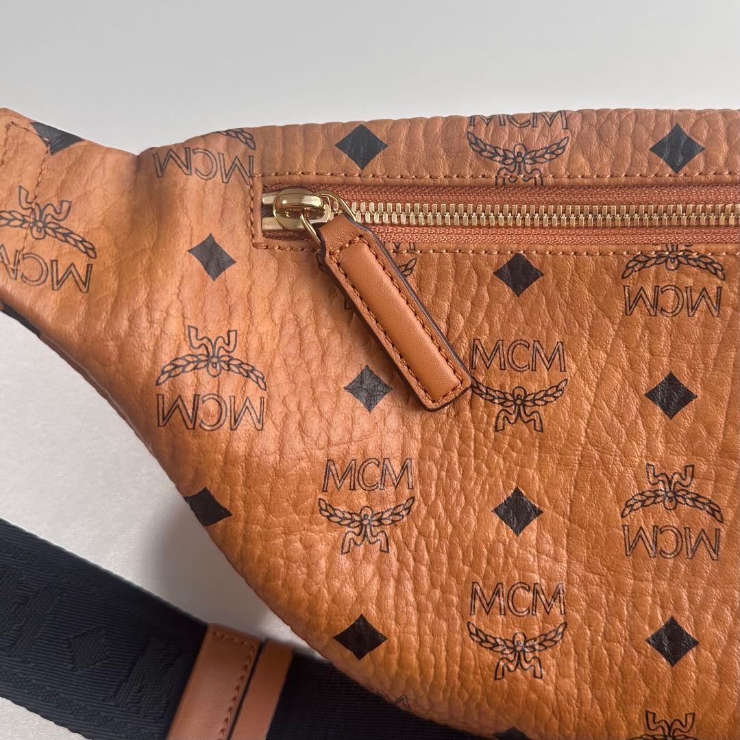 『美品』MCM ボディバッグ ブラウン レザー 036Y