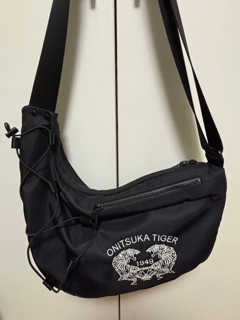 ONITSUKA TIGER メッセンジャーバッグ ブラック