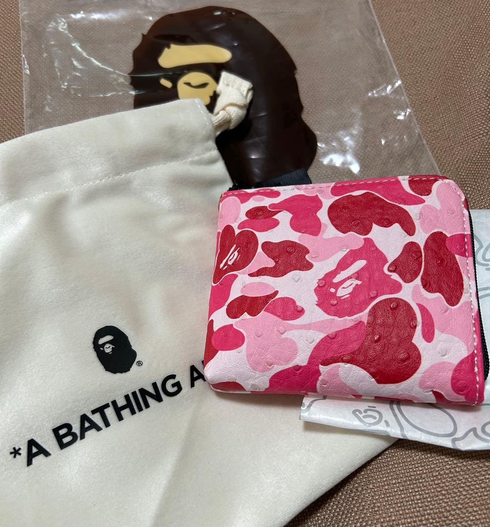APE エイプ　ABC CAMO MINI ZIPPED WALLET ピンク