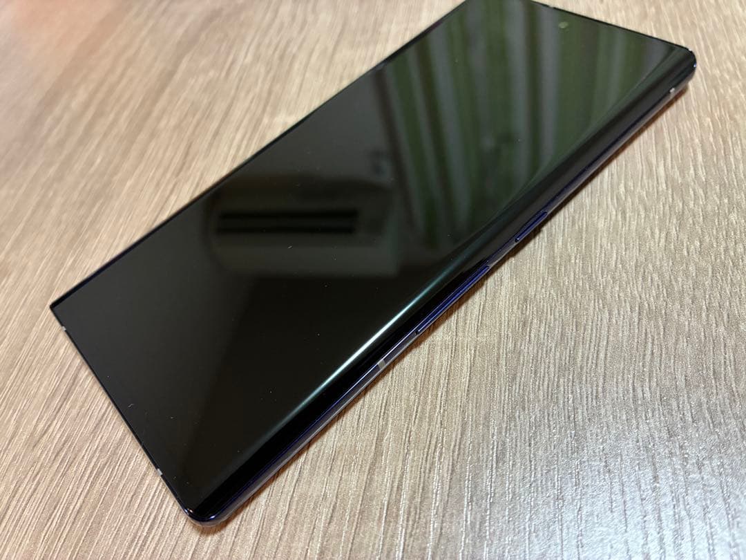 arrows NX9 F-52A ネイビー docomo SIMフリー