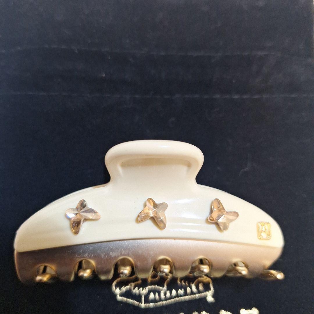 Alexandre de Paris 蝶々 バタフライ ベージュ　クリップ