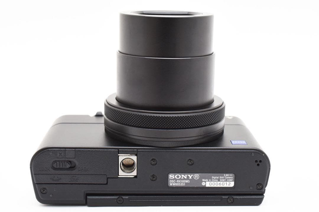 SONY DSC-RX100M5 ≪バッテリー3個・アクセサリーキット付属≫